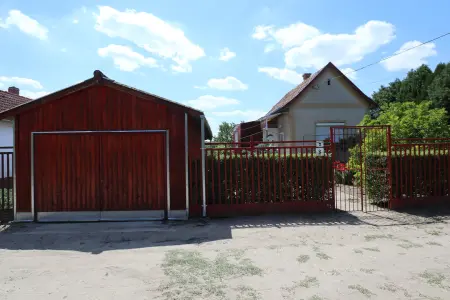 Eladó családi ház, Domaszék 1 szoba 50 m² 38.9 M Ft