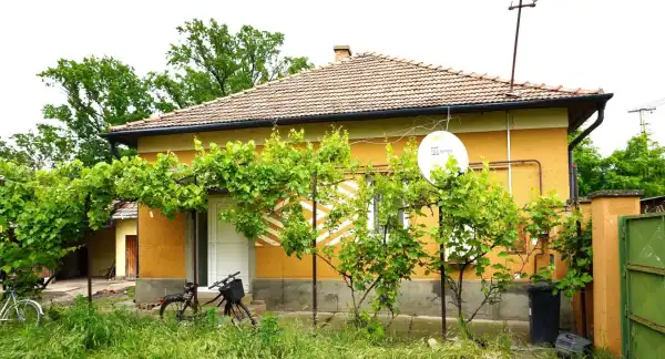 Eladó családi ház, Sándorfalva 2 szoba 80 m² 39.7 M Ft