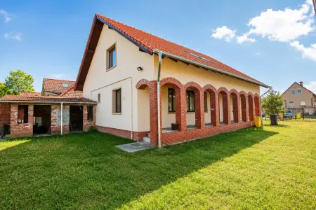 Csongrád megye Sándorfalva - családi ház