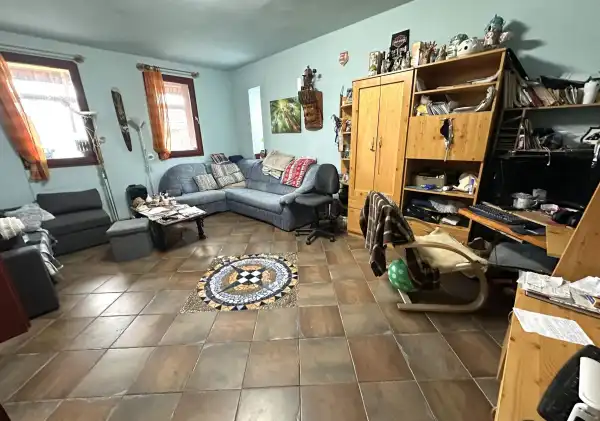 Eladó családi ház, Sándorfalva 5 szoba 120 m² 84.9 M Ft