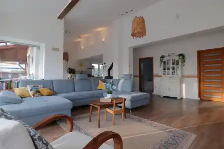 Eladó családi ház, Szeged 5 szoba 200 m² 194.999 M Ft