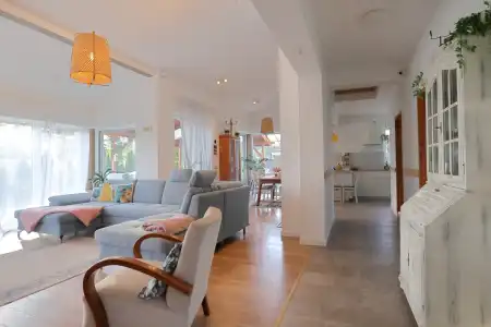 Eladó családi ház, Szeged 5 szoba 200 m² 194.5 M Ft