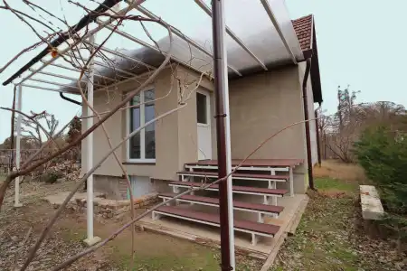 Eladó nyaraló, Szatymaz 1 szoba 35 m² 31.9 M Ft