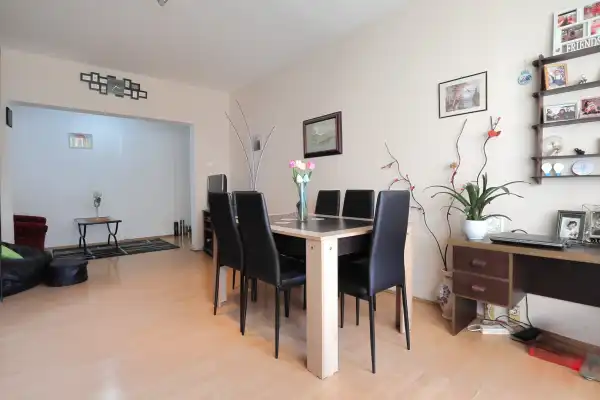 Eladó panellakás, Szeged 2 szoba 55 m² 56.9 M Ft