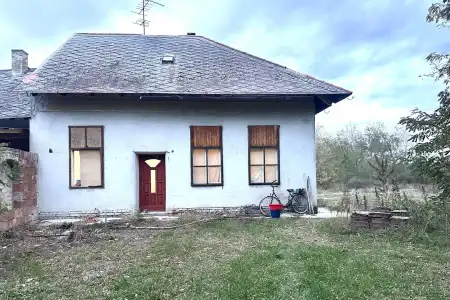 Eladó tanya, Balástya 2 szoba 58 m² 15 M Ft