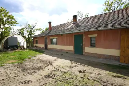 Eladó tanya, Balástya 3 szoba 95 m² 32.9 M Ft