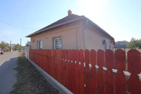 Eladó tanya, Kistelek 3 szoba 70 m² 39.9 M Ft