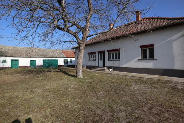 Eladó tanya, Szatymaz 3 szoba 106 m² 39.5 M Ft