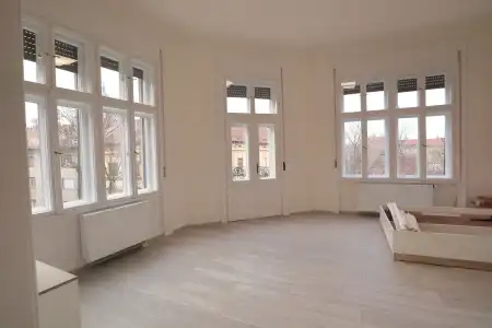 Eladó téglalakás, Szeged 4 szoba 110 m² 120 M Ft