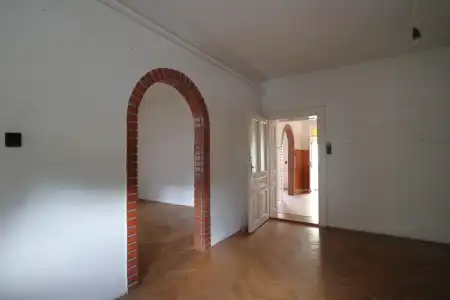 Eladó téglalakás, Szeged 2 szoba 80 m² 49.9 M Ft