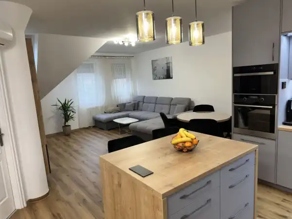 Eladó téglalakás, Szeged 2+2 szoba 83 m² 94.9 M Ft