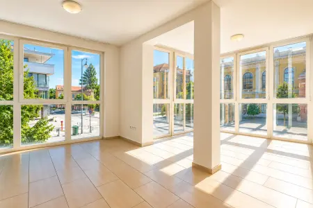 Kiadó téglalakás, Szeged 3 szoba 65 m² 290 E Ft/hó